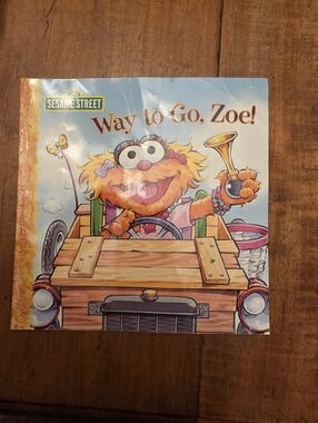 Way To Go, Zoe - Sesame Street - Paperback, by Kara McMahon - VG